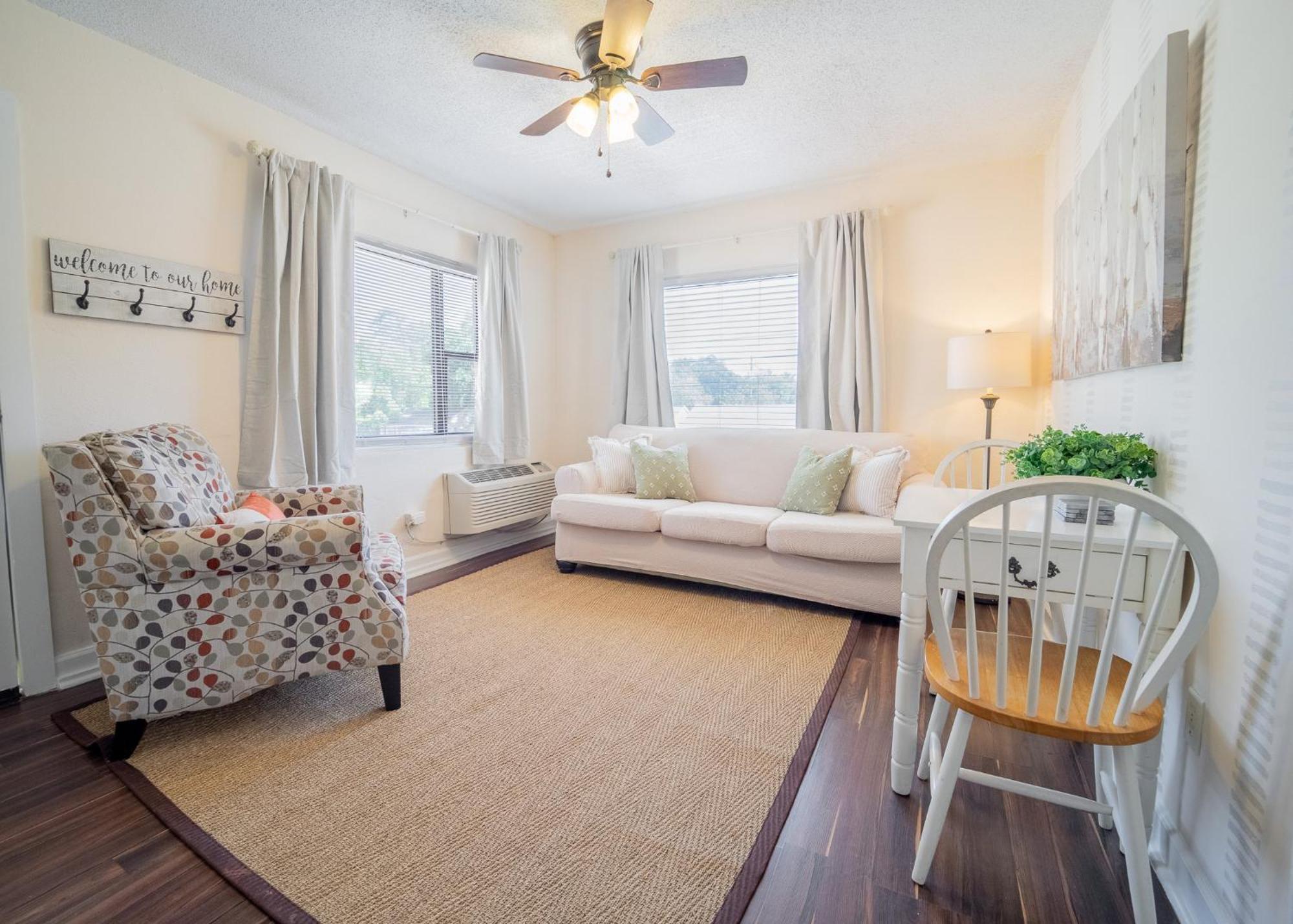The Flats On Florida St - Super Comfy 2-Bedroom Apartments โมบิล ภายนอก รูปภาพ