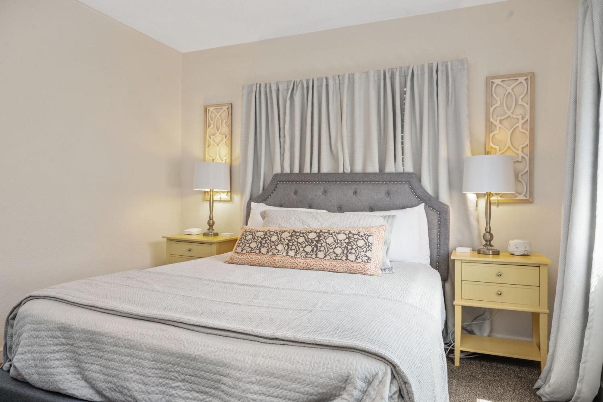 The Flats On Florida St - Super Comfy 2-Bedroom Apartments โมบิล ภายนอก รูปภาพ