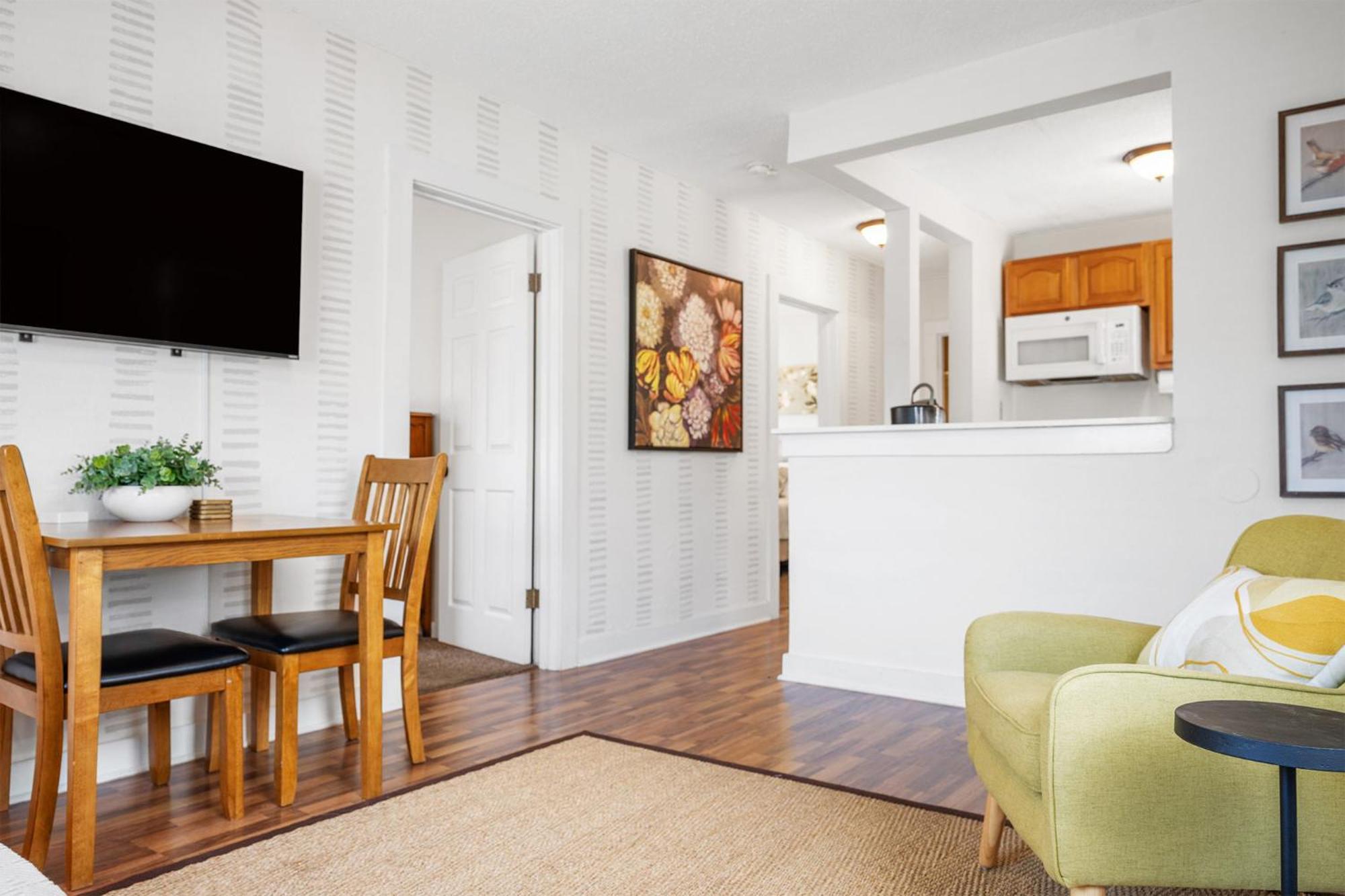The Flats On Florida St - Super Comfy 2-Bedroom Apartments โมบิล ภายนอก รูปภาพ