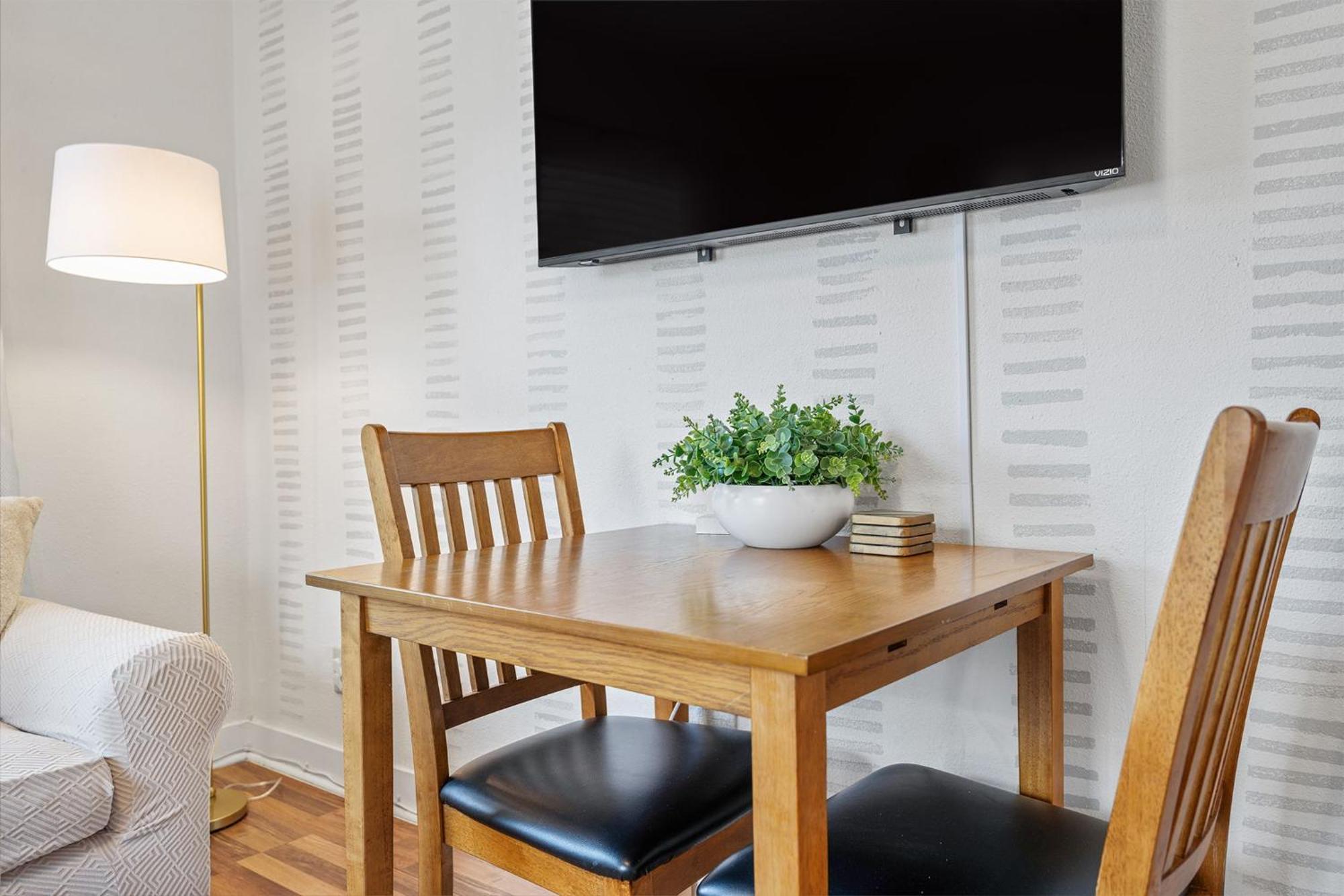 The Flats On Florida St - Super Comfy 2-Bedroom Apartments โมบิล ภายนอก รูปภาพ